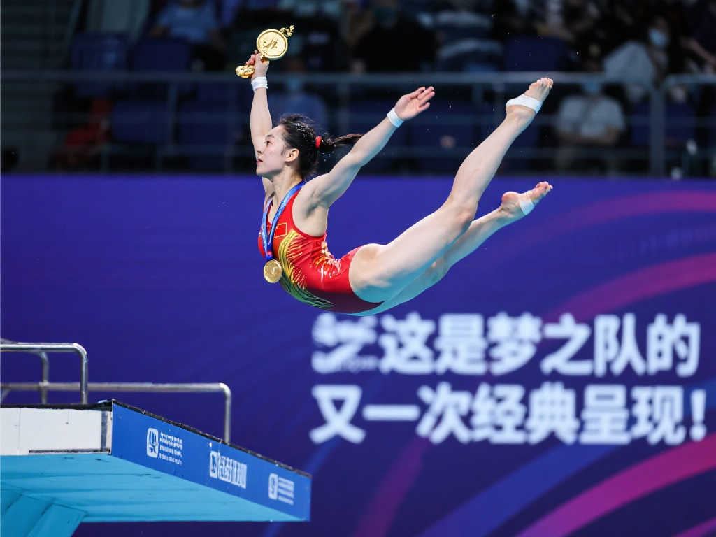 与年轻选手