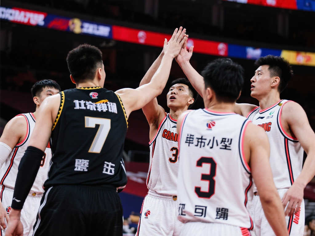 以拉菲尼亚